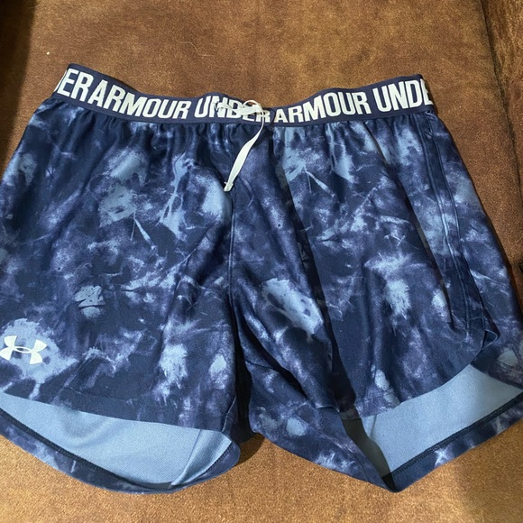 Womens Under Armour shorts - Picture 1 of 2